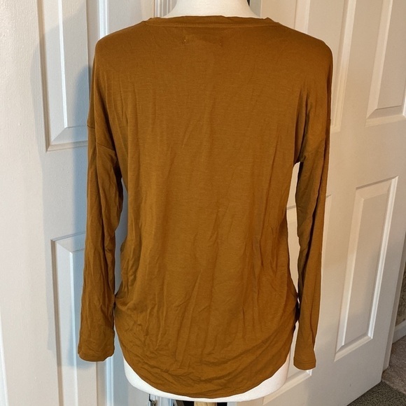 NWT Lou & Grey Brown Long Sleeved Shirt w/ Knot at Bottom Super Soft - Picture 5 of 7
